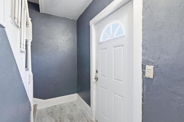 132 Huntington St, Brockton, MA 02301