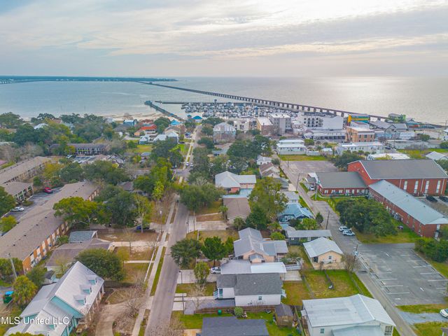 134 Demontluzin Avenue, Bay Saint Louis, MS 39520