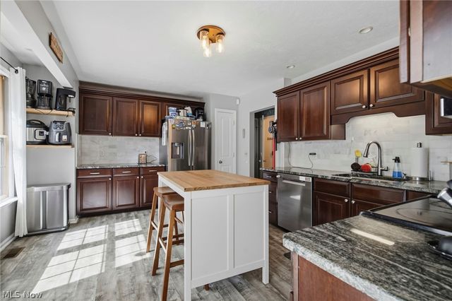 5627 Alcorn Avenue, Louisville, OH 44641