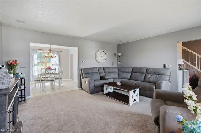 5627 Alcorn Avenue, Louisville, OH 44641