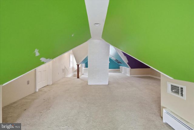 220 S MASSANUTEN ST, Strasburg, VA 22657