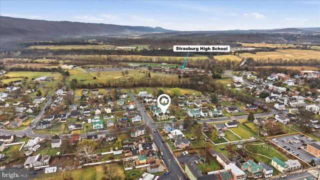 220 S MASSANUTEN ST, Strasburg, VA 22657
