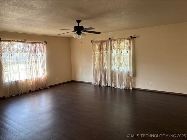 816 Boulder Drive, Ardmore, OK 73401