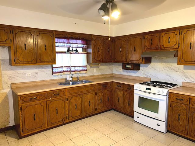 705 May Street, Calumet City, IL 60409