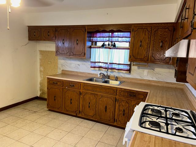 705 May Street, Calumet City, IL 60409