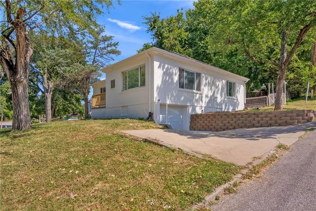 2663 Grandview Boulevard, Kansas City, KS 66102