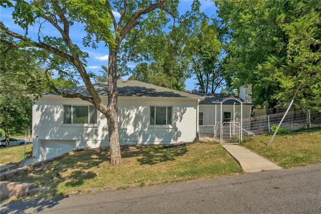 2663 Grandview Boulevard, Kansas City, KS 66102