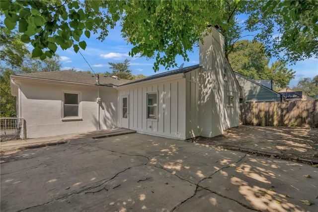 2663 Grandview Boulevard, Kansas City, KS 66102