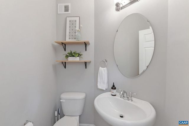 834 ROCK CREEK RD, Charlottesville, VA 22903