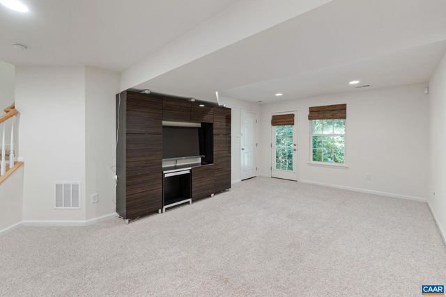 834 ROCK CREEK RD, Charlottesville, VA 22903