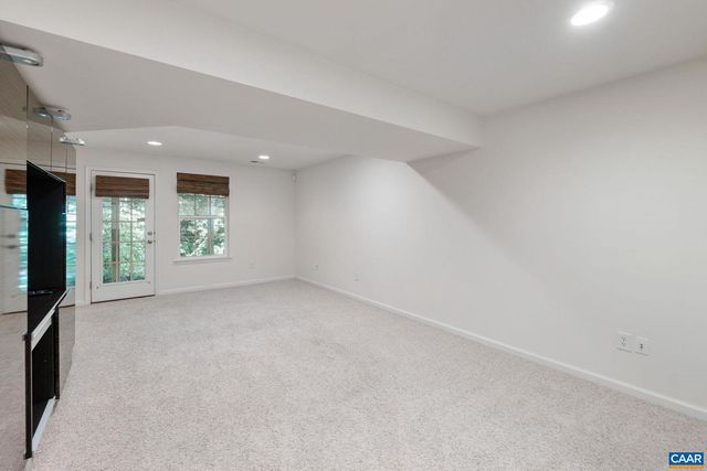 834 ROCK CREEK RD, Charlottesville, VA 22903