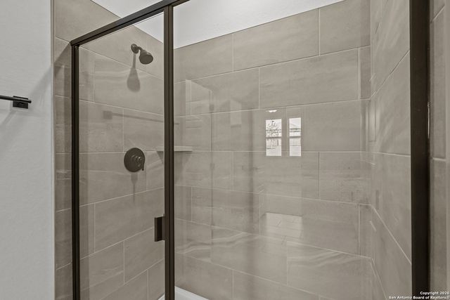 6911 Comanche Cave, San Antonio, TX 78247