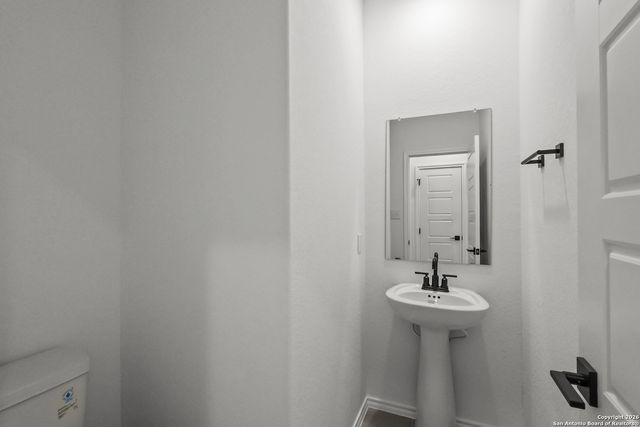 6911 Comanche Cave, San Antonio, TX 78247