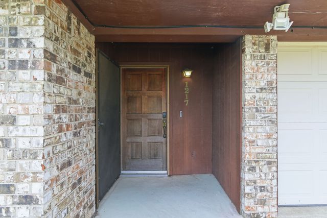 1217 Elmira Street, Weatherford, TX 76086