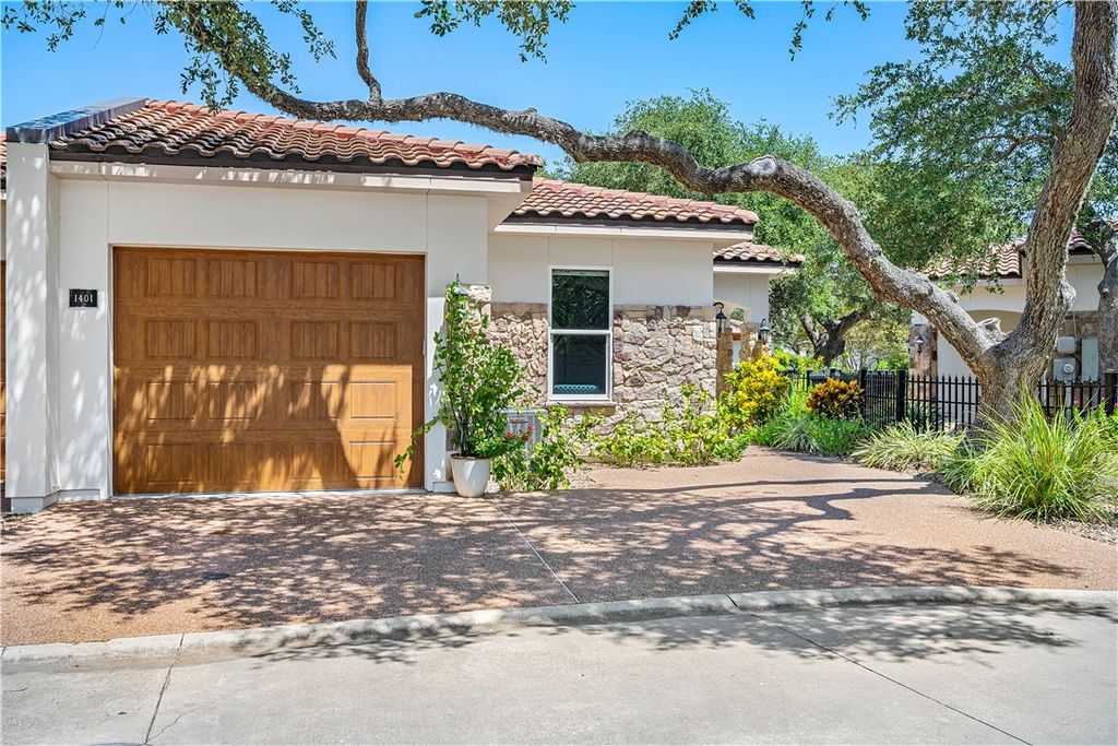 1401 Royal Oaks, Fulton, TX 78382 — exterior