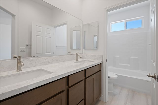 2705 W Shauna Drive, Golden Valley, AZ 86413