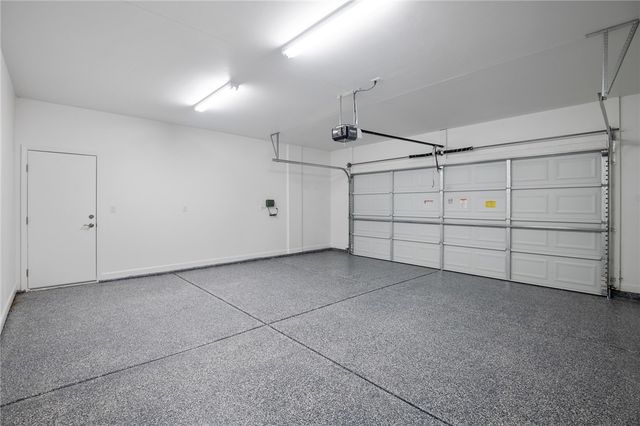 2705 W Shauna Drive, Golden Valley, AZ 86413