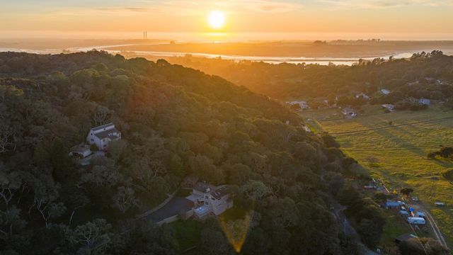 280 Hidden Valley Road, Royal Oaks, CA 95076