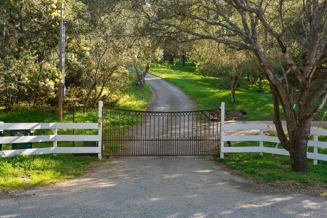 280 Hidden Valley Road, Royal Oaks, CA 95076