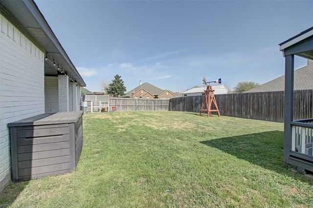 332 Delaware Street, Burleson, TX 76028