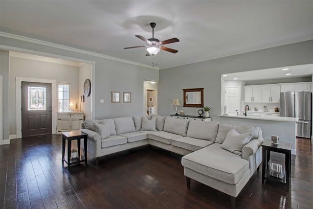 332 Delaware Street, Burleson, TX 76028