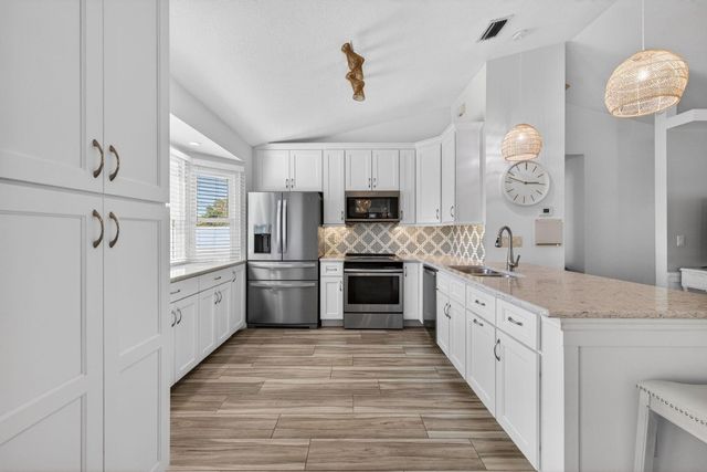 341 11th Avenue, Vero Beach, FL 32962