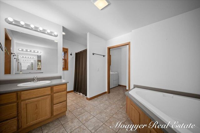 1736 Parker Drive, Wayland, MI 49348