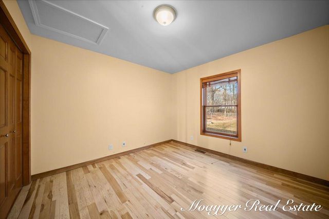 1736 Parker Drive, Wayland, MI 49348