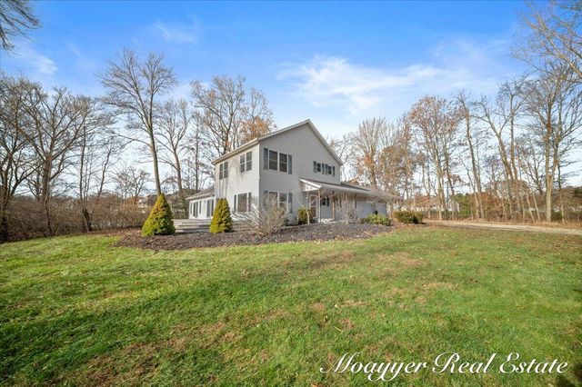 1736 Parker Drive, Wayland, MI 49348