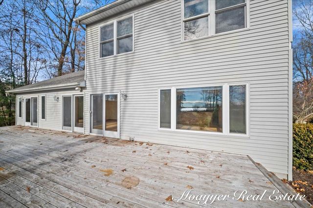 1736 Parker Drive, Wayland, MI 49348