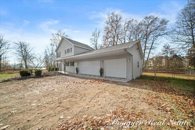 1736 Parker Drive, Wayland, MI 49348