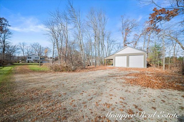 1736 Parker Drive, Wayland, MI 49348