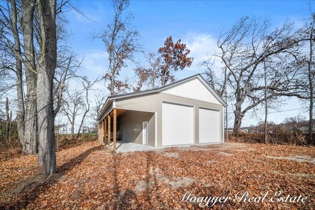 1736 Parker Drive, Wayland, MI 49348