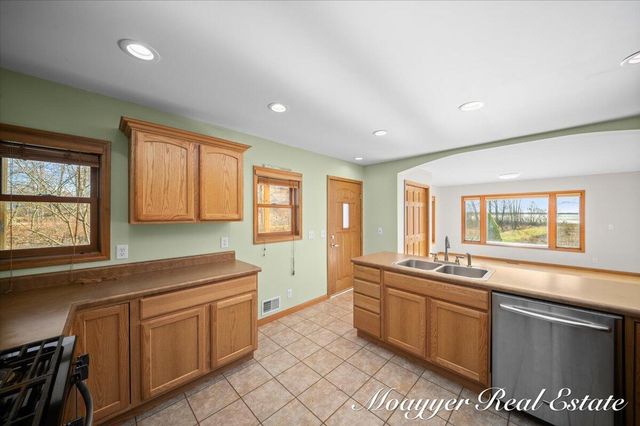 1736 Parker Drive, Wayland, MI 49348