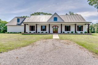 106 Horseshoe Lane, Flora, MS 39071