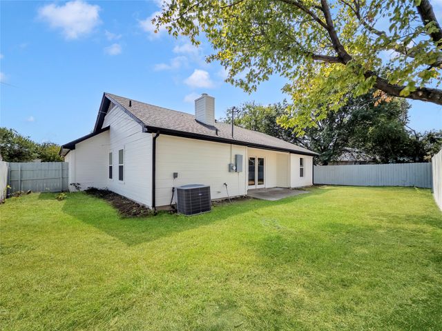 8 Atlanta Court, Mansfield, TX 76063