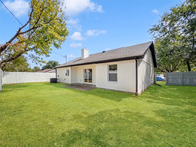 8 Atlanta Court, Mansfield, TX 76063