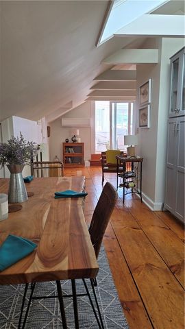 42 Kay Street 5, Newport, RI 02840