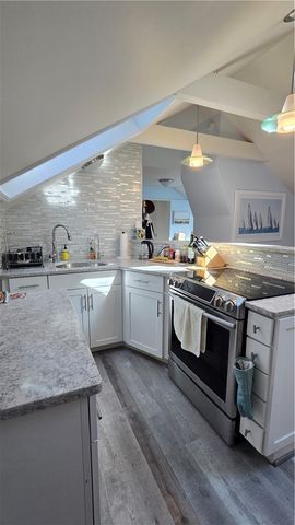 42 Kay Street 5, Newport, RI 02840