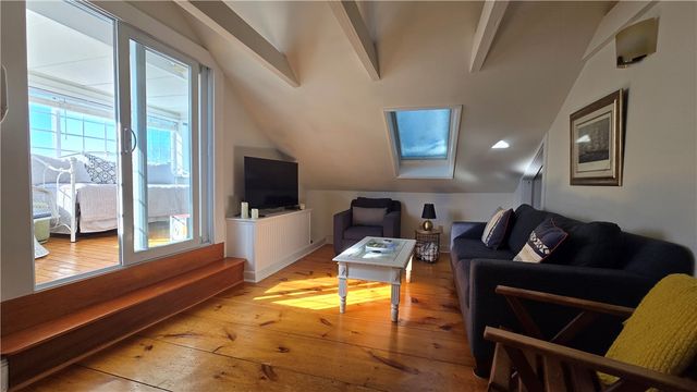 42 Kay Street 5, Newport, RI 02840