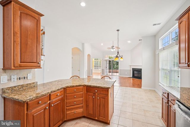42 LEWIS DR, Mays Landing, NJ 08330
