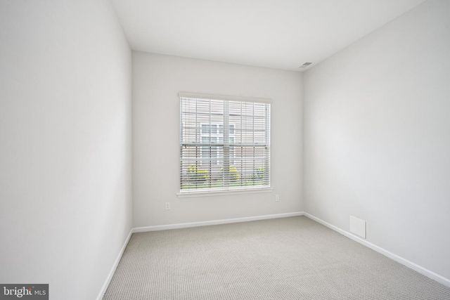 42 LEWIS DR, Mays Landing, NJ 08330