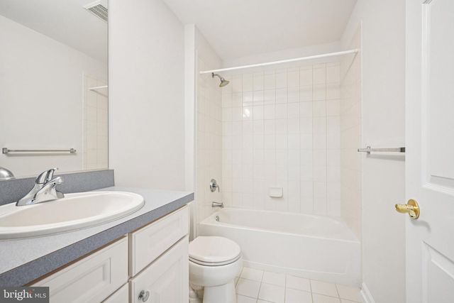 42 LEWIS DR, Mays Landing, NJ 08330