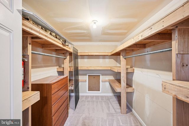 42 LEWIS DR, Mays Landing, NJ 08330