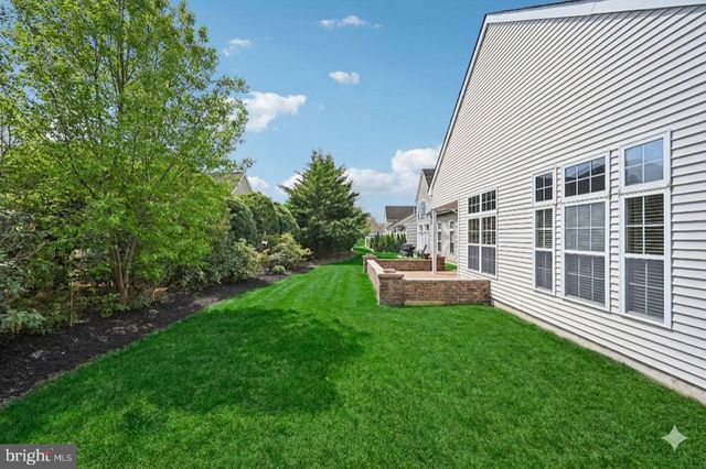 42 LEWIS DR, Mays Landing, NJ 08330