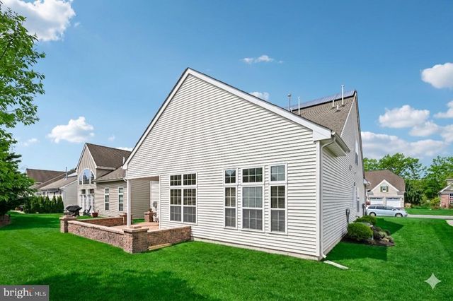 42 LEWIS DR, Mays Landing, NJ 08330
