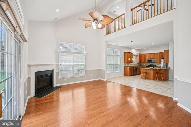 42 LEWIS DR, Mays Landing, NJ 08330