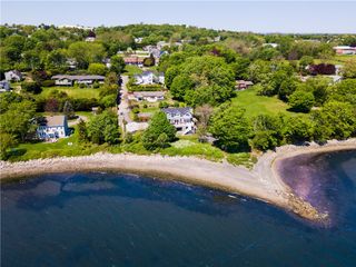 18 Sunset Lane, Portsmouth, RI 02871
