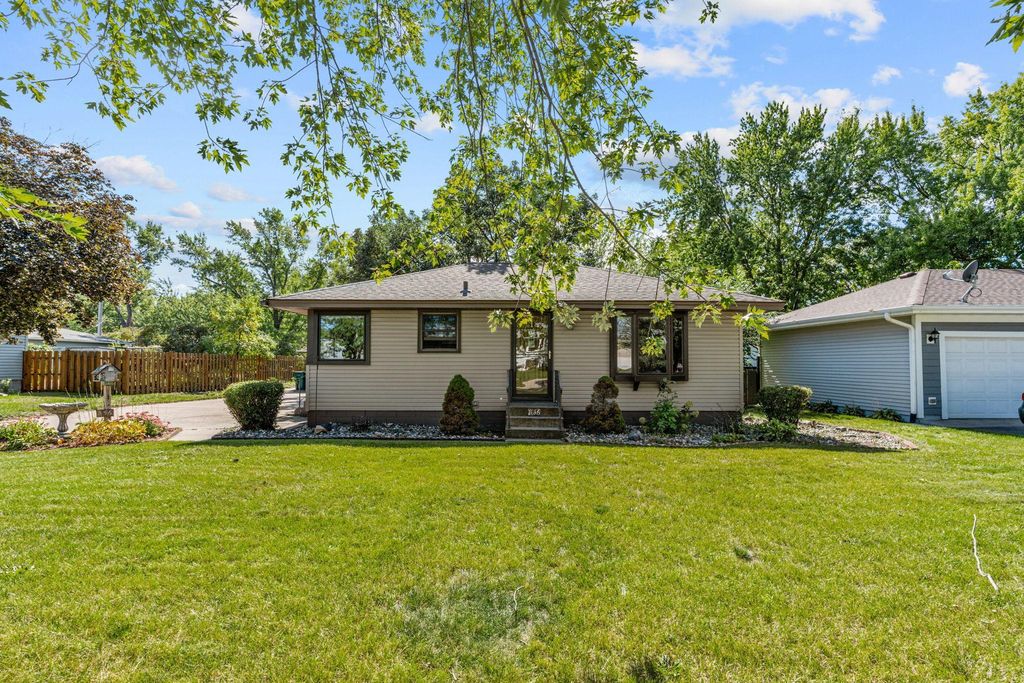 856 Maple Street NE, Spring Lake Park, MN 55432 — photo 3