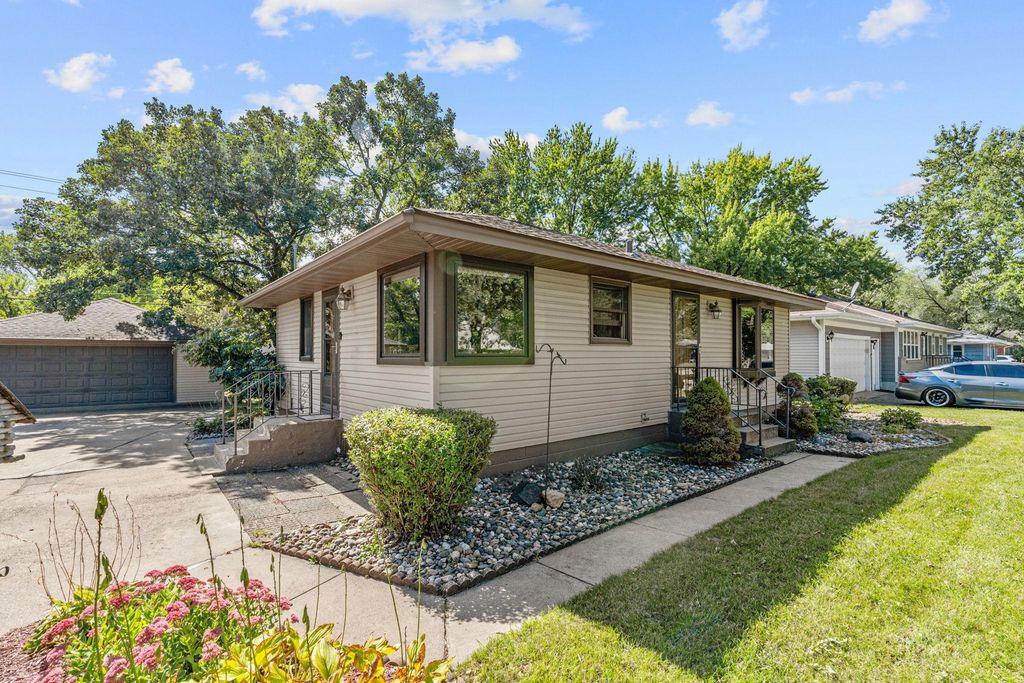 856 Maple Street NE, Spring Lake Park, MN 55432 — photo 4